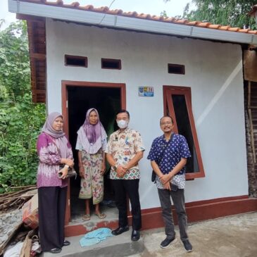 Pastikan Tepat Guna, Plt. Kadis Perkim Monitoring Perbaikan RTLH di Jatilaba